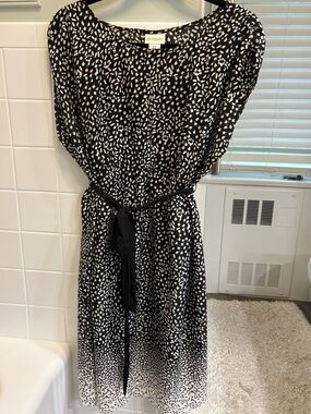 Motherhood size XL Black and White Midi Dress with Belt maternity